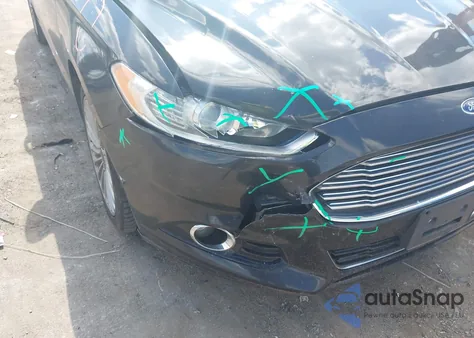 2014 Ford Fusion Titanium z USA, uszkodzony, nr VIN 3FA6P0K99ER259147